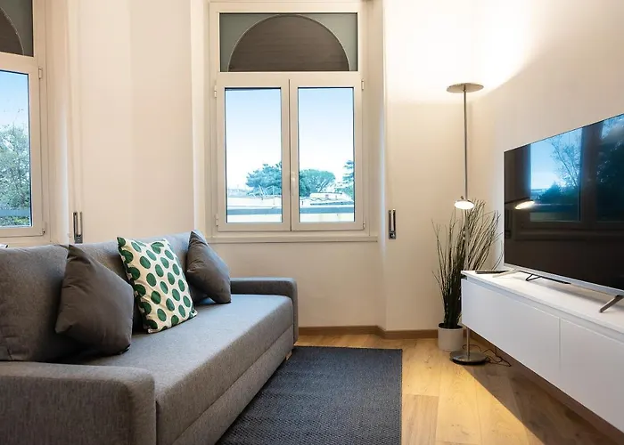 Matilde Modern Apartment-rental In Apartment *